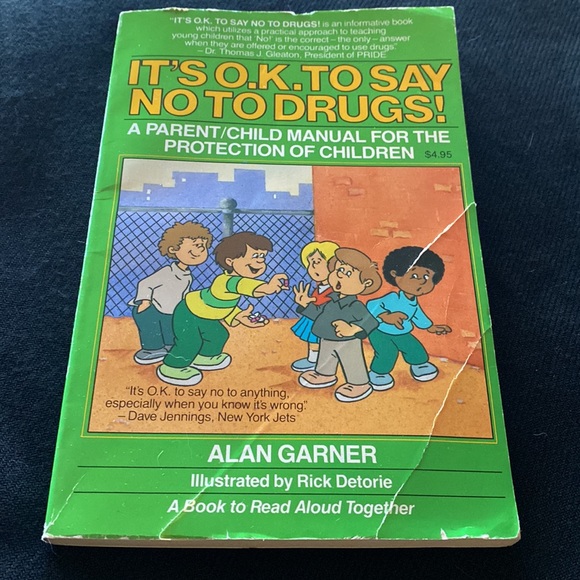 VTG “ It’s O.K. To Say No To Drugs Paperback Book! - Picture 2 of 6